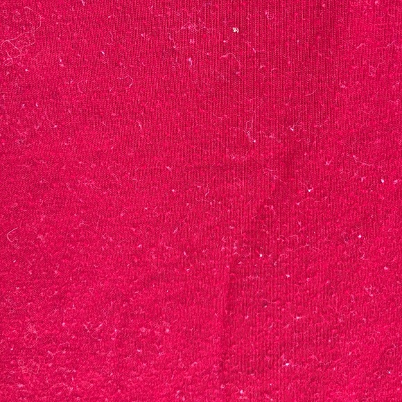 Mom Life graphics t-shirt. Red v-neck size large. - Picture 4 of 4